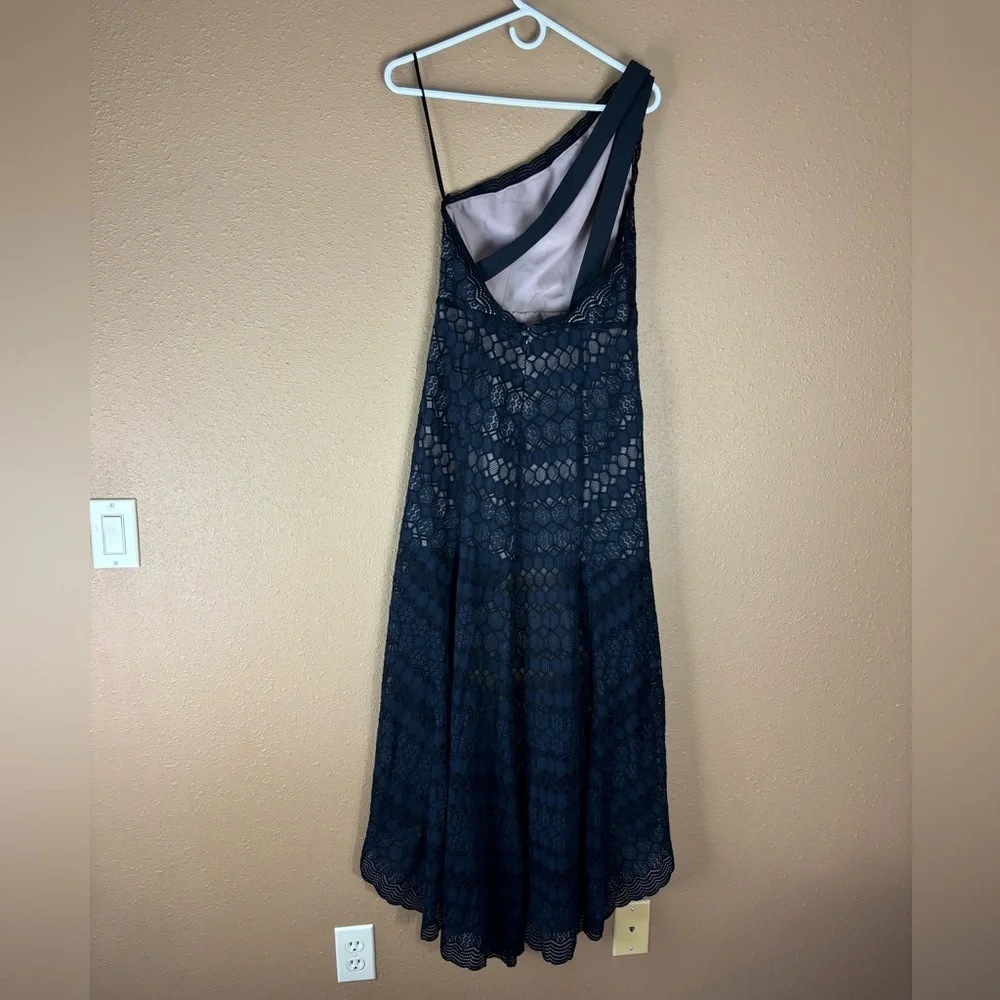Aijek Rylee Lace Toga‎ Maxi Dress - Picture 5 of 9